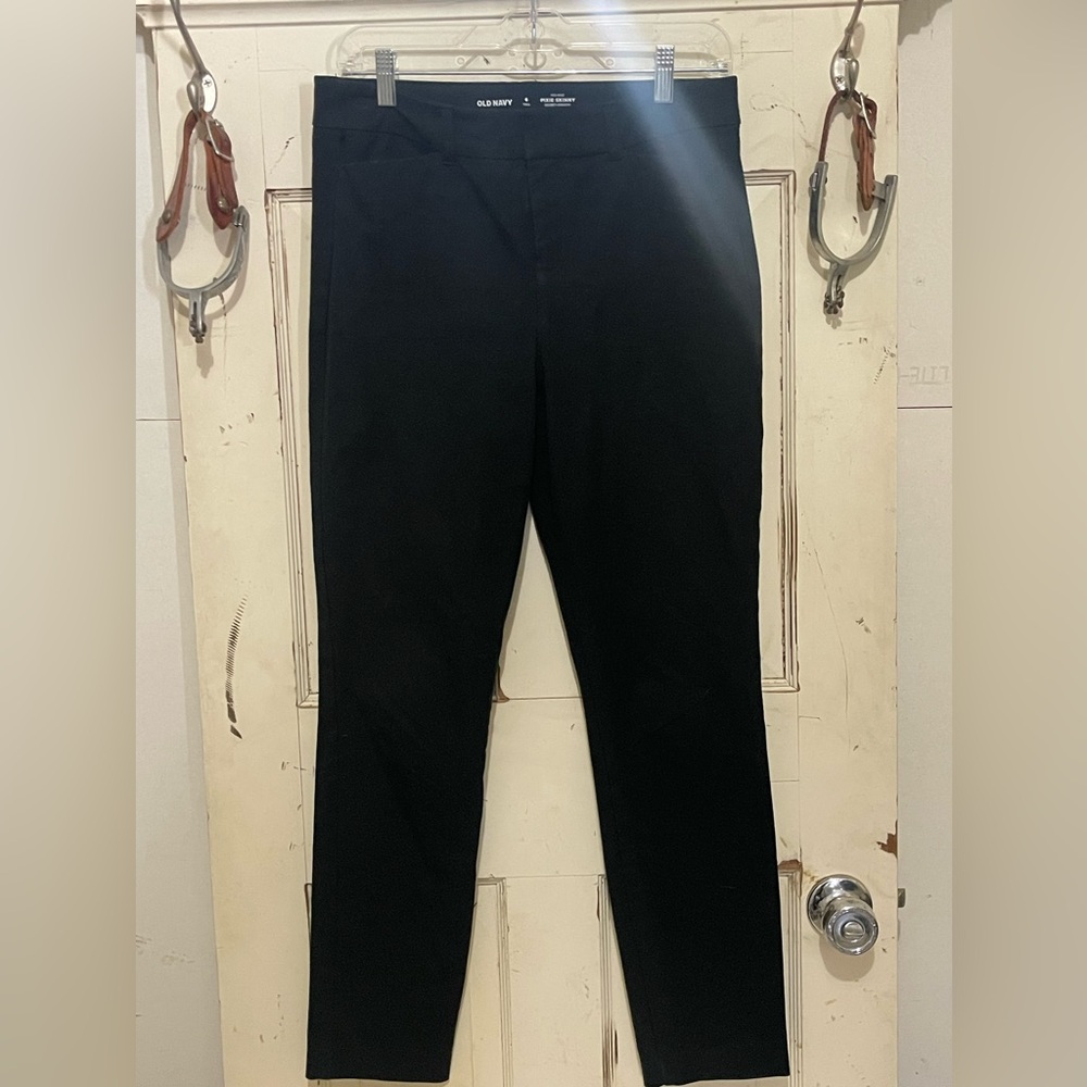 Old Navy Black Mid-Rise Pixie Skinny Pants NWOT 6 Tall